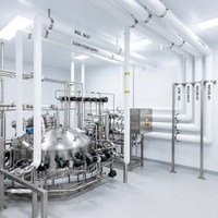 Isolation de tuyaux en mousse de mélamine ignifuge ASTM E84 25/50 avec gaine en PVC