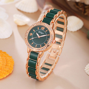 Fenyi Wholesale New Hot Selling Modern Fashion Casual Lace Round Diamond Maple Leaf Alloy Quartz <b>Watch</b> <b>Set</b> for Women - Product Image 3