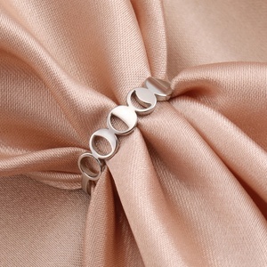 Moon Crescent <span class=keywords><strong>Ring</strong></span> para Mulheres Homens Minimalista Bruxa Amuleto Finger <span class=keywords><strong>Ring</strong></span> Astronomia Aço Inoxidável Jóias Presentes Atacado - Product Image 6