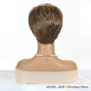 <span class=keywords><strong>Parrucca</strong></span> Sintetica Corta Pixie Bob Marrone con Frangia, Naturale e Stratificata, Adatta sia per Uomini che per Donne - Product Image 6