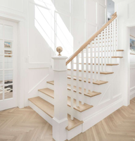 Escaliers en chêne blanc mat Escalier en bois blanc doublé Escalier blanc facile à nettoyer pour foyer scandinave