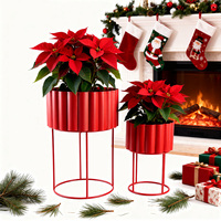 Set 2 Pot Tanaman Natal Besi Merah Desain Industrial Chic Eksklusif dengan Dudukan Kokoh, Pot Tanaman Logam Tinggi & Rendah Dekoratif