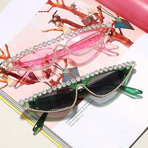 Lunettes de soleil œil-de-chat de luxe pour femmes, personnalisées avec logo, en gros, avec strass et protection UV400 - Product Image 6