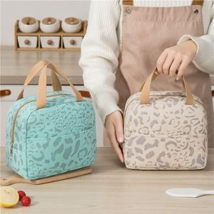 Bolsa de Almuerzo con Estampado de Leopardo, Bolsa Térmica Aislada para Mujer, Compacta para Oficina y Picnic - Product Image 2