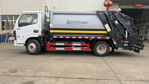Camion à ordures compacteur Dongfeng 4x2 pour l'assainissement municipal - Product Image 6