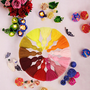 Muestra Gratis: Llavero de Borla Grande de Algodón de 8cm, Multicolor, con Decoraciones Lavables de Cuero para Prendas y Cortinas, Marca Shengwei - Product Image 3