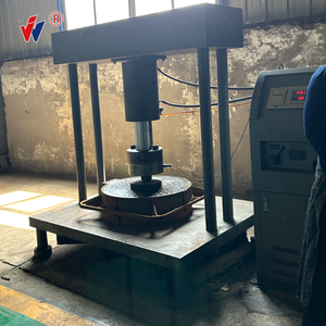 VUÔNG bên ngoài và tròn bên trong nắp hố ga sắt dễ uốn nắp hố ga không khí lỗ đen sơn bitum en124 D400 gang - Product Image 5