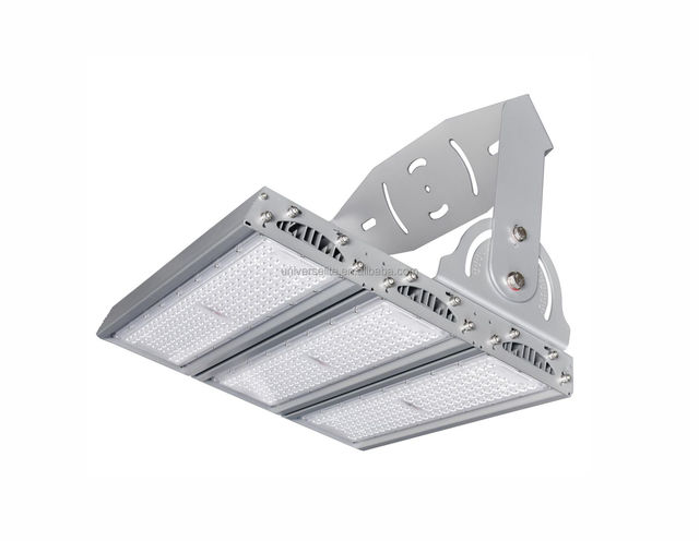 1000W SMD IP66 LED Stadium Flood Light with 30 Narrow Angle 170 Lm/W Efficiency 170,000 Lumens 50,000 Hours Lifespan