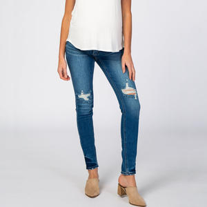 Pantalones vaqueros de maternidad Bufa, pantalones vaqueros de maternidad ajustados con inserción lateral desgastada azul para mujeres embarazadas de talla grande - Product Image 2