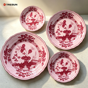 Collection de vaisselle de mariage en céramique rose à motif floral, assiettes de présentation et assiettes à bord doré en porcelaine, vente en gros et location - Product Image 1