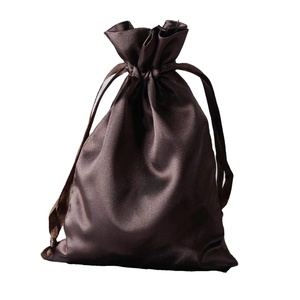 Pochette à cheveux en satin de soie violet, sac à perruque, sacs anti-poussière à cordon avec logo personnalisé, emballage pour bijoux, pochette cadeau, vente en gros - Product Image 1