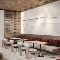 Chaises de restaurant en bois, comptoir d'éclairage LED pour café, canapé et tables pour la décoration intérieure de restaurant