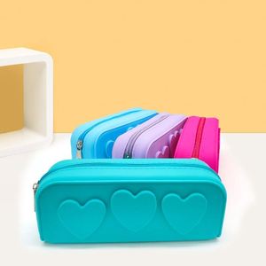 Bolsa de Maquillaje de Silicona Ecológica Resistente al Agua con Cierre de Cremallera, Diseño Moderno con Estampado de Caramelos, Capacidad Media, para Uso en Exteriores - Product Image 2