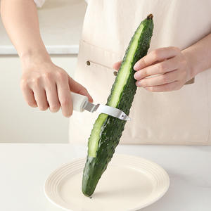 Juego de utensilios de cocina de 5 piezas de plástico multifuncional para uso doméstico con rallador, batidor de huevos y abridor de botellas - Product Image 1