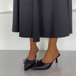 A-1 Yeni Sonbahar Koleksiyonu Kahverengi Sivri Burun Saten Fiyonklu Yüksek Topuklu Moda Sığ Yarım Terlik Toptan Ayakkabılar - Product Image 2