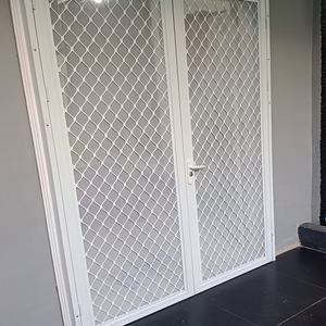 ตะแกรงตาข่าย<span class=keywords><strong>อลู</strong></span><span class=keywords><strong>มิ</strong></span><span class=keywords><strong>เนียม</strong></span>กันขโมยสำหรับป้องกันประตูหน้าต่างตาข่ายตะแกรงเพชรตาข่ายกั้นเพื่อความปลอดภัยจากโรงงานจีน - Product Image 5