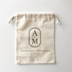 Bolsas de Bienvenida para Bodas con Diseño Personalizado, Bolsas de Bienvenida para Bodas de Destino, Recuerdos de Boda, Bolsas para Kits de Resaca - Product Image 1