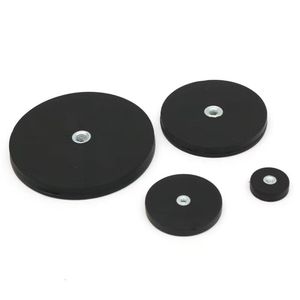 Aimants <span class=keywords><strong>de</strong></span> fixation en néodyme noirs recouverts <span class=keywords><strong>de</strong></span> caoutchouc 66 88MM, aimant pot à goujon fileté mâle M6 M8 avec motif en barre pour montage Ndfeb - Product Image 1