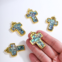Pendentif croix en mosaïque de coquille d'ormeau plaqué or naturel, incrustation de coquillages irisés, collier porte-bonheur spirituel chrétien