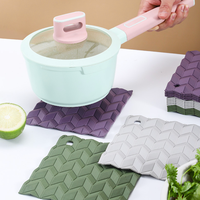 Nouveaux dessous-de-plat et tapis isolants en silicone à motif marbre, réutilisables, anti-brûlure pour assiettes, casseroles, tasses/bols