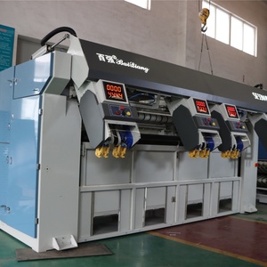 Équipement de blanchisserie commercial : Alimentateur automatique de <span class=keywords><strong>linge</strong></span> <span class=keywords><strong>à</strong></span> quatre positions, Étendeur automatique de draps et tissus - Product Image 3