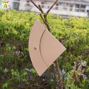 Support de filtre à café pour camping en plein air, clip de filtre en forme d'éventail en cuir PU, sac de rangement pour filtre à café à suspendre, peut être accroché. - Product Image 4