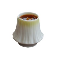 Tasse à café et soucoupe en céramique de porcelaine blanche Suet Jade, motif volcan du Mont Fuji, design rétro de luxe léger, style Silent Wind Homestay