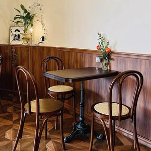 Juego de Mesa y Sillas de Comedor de Diseño Moderno en Madera Maciza Color Nogal para Restaurante, Cafetería, Hotel y Tienda de Café - Fácil de Limpiar - Product Image 6