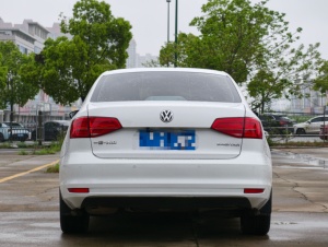 Volkswagen Sagitar 1.6L 2015 en promotion |   Berline d'occasion de qualité allemande, boîte automatique 6 vitesses, finition Confort - Product Image 3