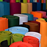Vente chaude 100% Polyester Non-tissé Feutre Tissu Rouleau Feuille Respirant Étanche Antistatique Dur Doux Aiguille-Poinçon Non-tissé