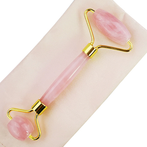 <span class=keywords><strong>Rodillo</strong></span> de Jade <span class=keywords><strong>rosa</strong></span> de <span class=keywords><strong>cuarzo</strong></span> Natural de etiqueta privada, <span class=keywords><strong>rodillo</strong></span> de piedra para el cuidado de la piel, juego de Gua Sha, herramienta de belleza para masaje, venta al por mayor personalizada - Product Image 5