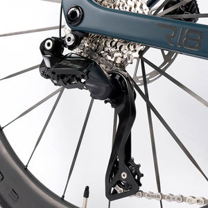 Carbon Fibre Racing Mountain Road 13-speed Lightweight Comfortable Riding Experience for R18 - Product Image 4