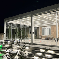 Pergola bioclimatique en aluminium imperméable avec système de toit à ouverture électrique Montage facile Rotation manuelle Coupe-vent pour jardin