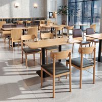 Meubles de restaurant, canapé pour salon de thé, table carrée en bois massif de style nordique antique avec cadre métallique pour café commercial décontracté
