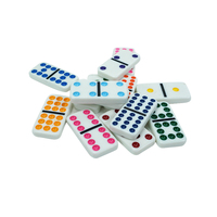 Ensemble de jeu de train mexicain personnalisé double 12 dominos, points colorés de 8mm d'épaisseur dans une boîte en fer blanc pour un jeu de table amusant