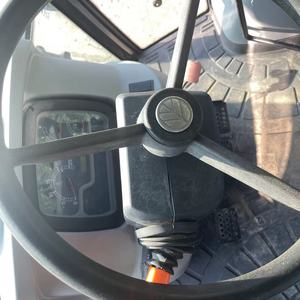 110HP 100HP Farm Used New a Holland T1104 Tractores 110HP 4wd a la venta Tractor agrícola con ruedas de China - Product Image 5