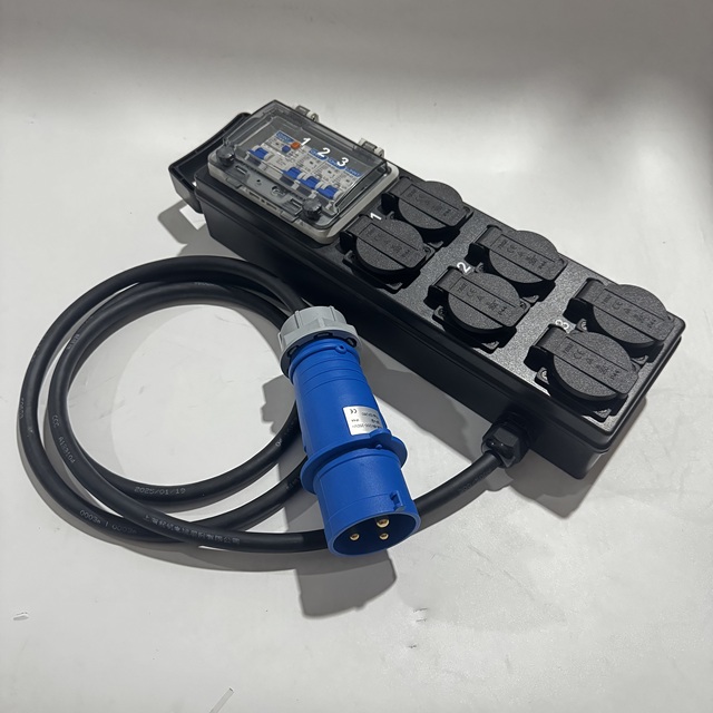 Portable 32A 3 Phase Stage Power Distribution Box with CEE Sockets for Outdoor Festival & Roadshow
