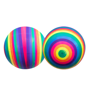 Pelota de Playa Inflable de PVC con Rayas de Arcoíris, Juguete Acuático Colorido para Niños - Product Image 1