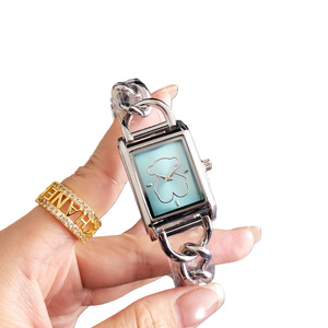 <span class=keywords><strong>Montre</strong></span> personnalisée haut de gamme, élégante et tendance, style coréen, avec chaîne épaisse argentée, cadran carré, <span class=keywords><strong>montre</strong></span> à quartz au design épuré - Product Image 6