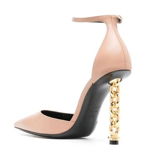 Sandalias de tacón de metal únicas para mujer, estilo stiletto, con hebilla en el tobillo, para fiesta u oficina, zapatos de tacón alto y fino con punta cerrada. - Product Image 5