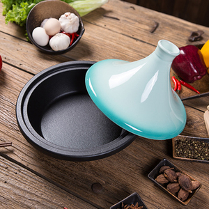 Tajine <span class=keywords><strong>marocain</strong></span> en fonte émaillée personnalisé à <span class=keywords><strong>prix</strong></span> abordable, avec couvercle en céramique conique, design minimaliste et écologique - Product Image 3