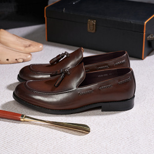 Chaussures Leffo à franges pour hommes, modèle 2026, en cuir véritable à bout pointu, idéales pour les occasions professionnelles et décontractées - Product Image 1