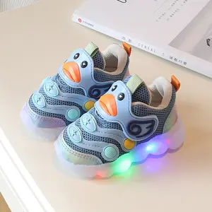 Calçados esportivos infantis de malha respirável para meninos e meninas, calçados iluminados para bebês recém-nascidos de 1 a 3 anos, com luzes