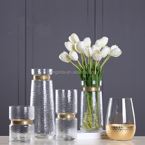 Soplado florero <span class=keywords><strong>de</strong></span> cristal redondo con anillo <span class=keywords><strong>de</strong></span> cobre para <span class=keywords><strong>las</strong></span> flores y la <span class=keywords><strong>casa</strong></span> Deco - Product Image 1