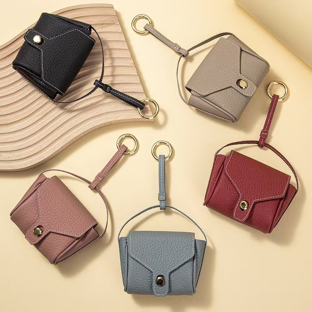 Premium First Layer Cowhide Mini Pouch Portable Keyring Earbud Case Fashion Decor Bag for Lipstick Coins Small Gadgets