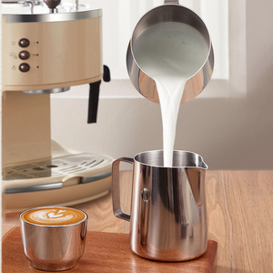 Brocca <span class=keywords><strong>per</strong></span> Montare il <span class=keywords><strong>Latte</strong></span> in Acciaio Inox da 350ml <span class=keywords><strong>per</strong></span> Baristi, Tazze da Caffè, <span class=keywords><strong>Latte</strong></span> Art, Accessori <span class=keywords><strong>per</strong></span> Macchine da Espresso - Product Image 4