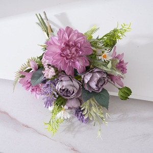 Bouquet de fleurs artificielles Fleeting Years, en mélange de plastique, mousse et tissu, résistant aux UV, pour décoration de mariage et de maison - Product Image 3