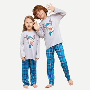 Pijamas Navideños Familiares al por Mayor con Estampado de Ciervos Azules, Pijamas Navideños Personalizados para Niños, Conjuntos de Pijamas Familiares de Bambú, Pijamas para Mujer - Product Image 3