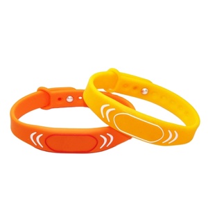 Mini nfc215 kiểm soát truy cập thẻ có thể điều chỉnh <span class=keywords><strong>Silicone</strong></span> dây đeo cổ tay 13.56MHz <span class=keywords><strong>RF</strong></span> Mini Tag cho khách sạn kinh doanh thành viên RFID - Product Image 4