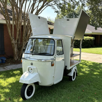 Tricycle électrique mobile multifonctionnel pour la vente de thé au lait, café, crème glacée, hot-dogs, frites, et autres plats rapides